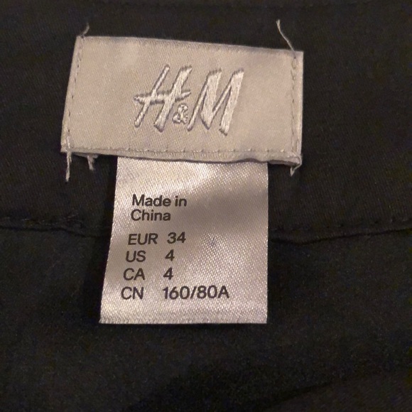 H&M black dress - Picture 4 of 7